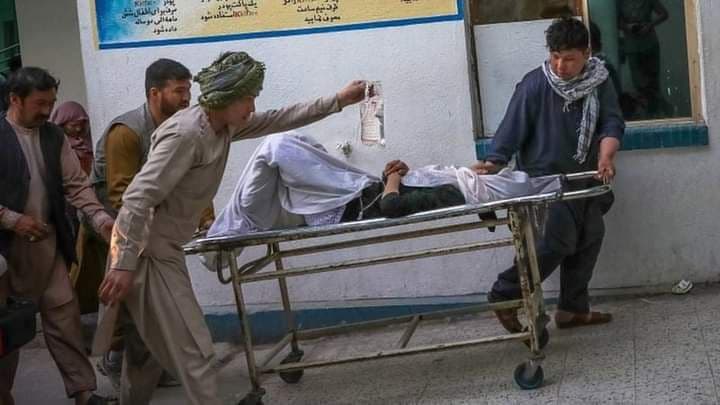 در حمله انفجاری بر مکتب سیدالشهدا در غرب کابل ۵۰ دانش آموز جان باختند