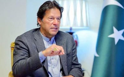 عمران خان: برای صلح افغانستان همه کار می کنیم جز جنگیدن با طالبان