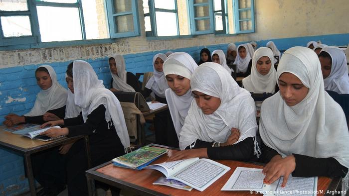 یونیسف: از حق و پیشرفت دختران افغانستان به آموزش محافظت شود