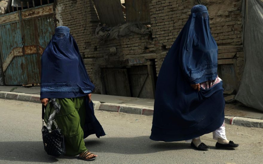 گزارشگر سازمان ملل: تلاش صورت می‌گیرد که زنان افغانستان در جامعه کاملا منزوی شوند