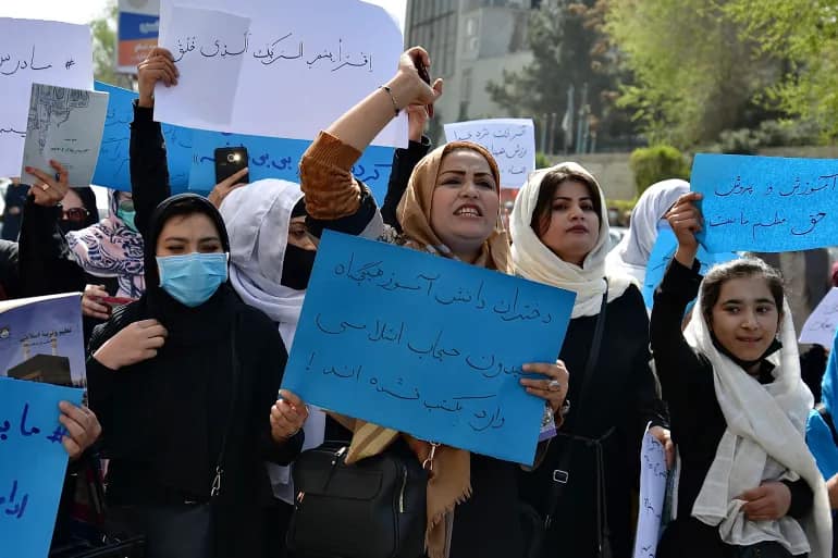 نظرسنجی خانه ی آزادی نشان میدهد که ۹۰ درصد مدافعان حقوق بشردر افغانستان  با تهدیدهایی آدم ربایی، شکنجه و آزار و اذیت مواجه هستند