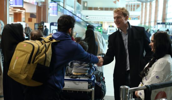 کانادا ۳۵۶ پناه‌جوی دیگر افغانستان را از پاکستان انتقال داد