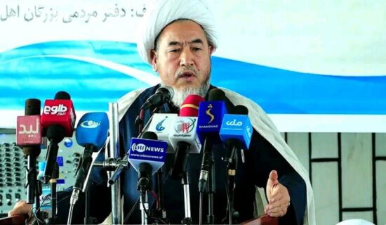 عالمان اهل تشیع به حکومت طالبان: بازداشت‌های خودسرانه دختران را متوقف و فرهنگ حجاب را تقویت کنید