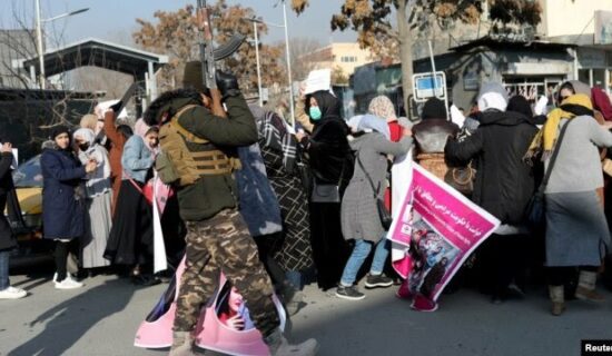 جنبش شنبه‌های ارغوانی: دعوت طالبان در نشست دوحه باج‌ دهی است