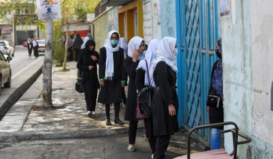 امریکا: دختران افغان نباید از رفتن به مکتب محروم شوند