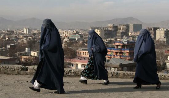 یوناما: محدودیت‌های وضع شده بر زنان افغان مانعی برای صلح پایدار در افغانستان است