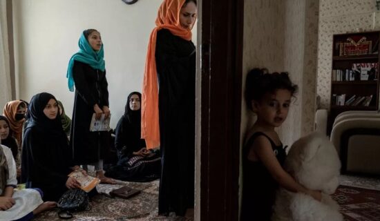 بخش زنان سازمان ملل متحد: با ممنوعیت آموزش دختران در افغانستان ازدواج‌های دختران زیر سن ۲۵ درصد افزایش یافته است