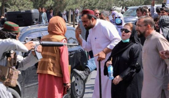 بیش از صدها هزار نفر در سراسر جهان از گروه طالبان خواهان احترام گذاشتن به حقوق بشر شدند