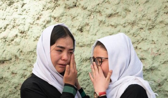 طالبان در هرات دختران بالاتر از صنف ششم را از رفتن به مراکز آموزشی منع نمود