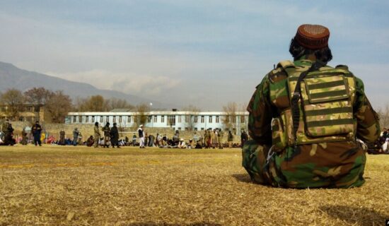 دادگاه عالی طالبان چهار تن را به شمول دو زن را در کابل در ملاءعام شلاق زده اند